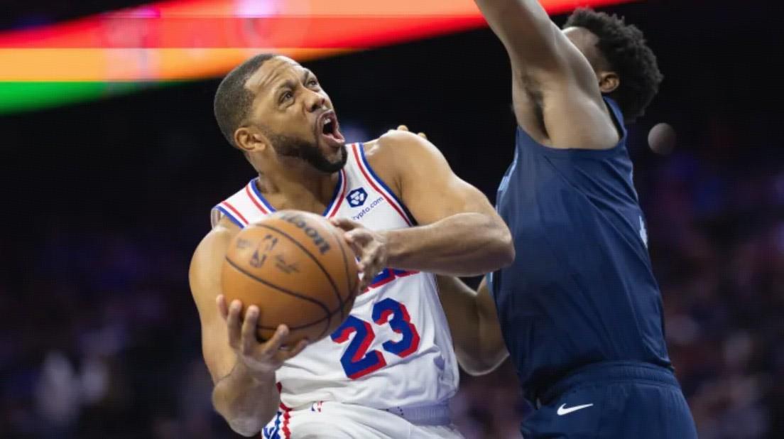 天博体育官方入口-记者：灰熊已裁掉交易得来的埃里克-戈登；他将进入买断市场