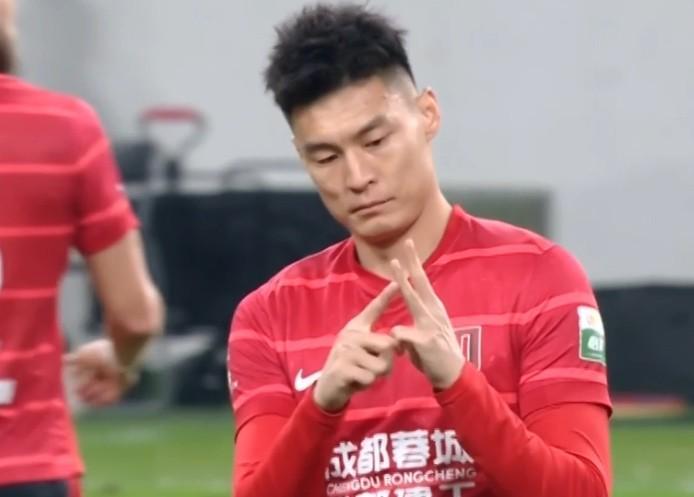 天博体育登录入口-媒体人：在李扬未能加盟后，上海海港将目标锁定韩鹏飞